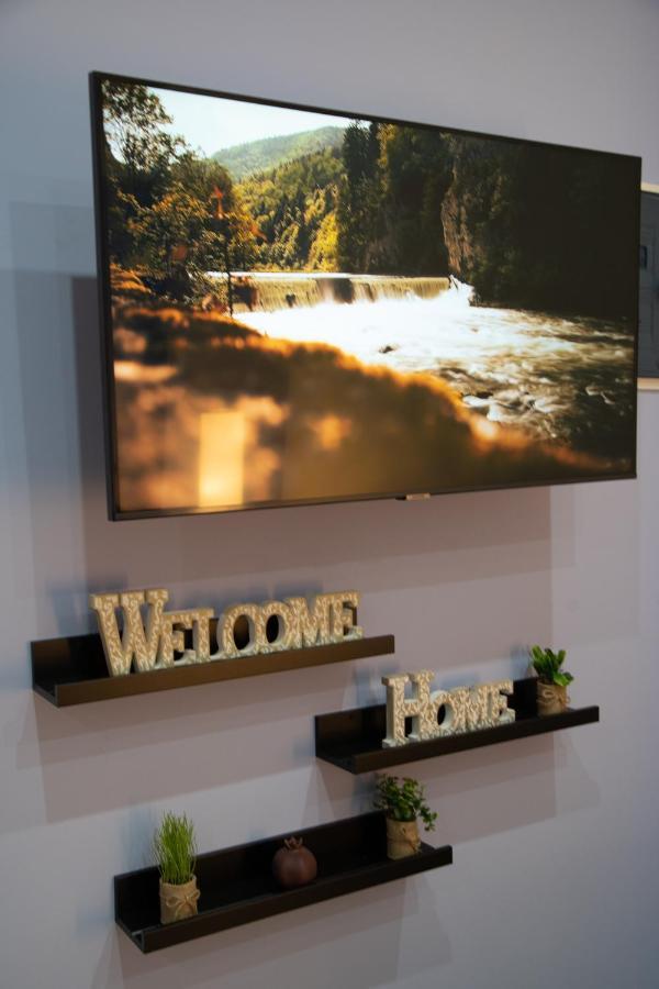 Modern Apartment Downtown เอเธนส์ ภายนอก รูปภาพ